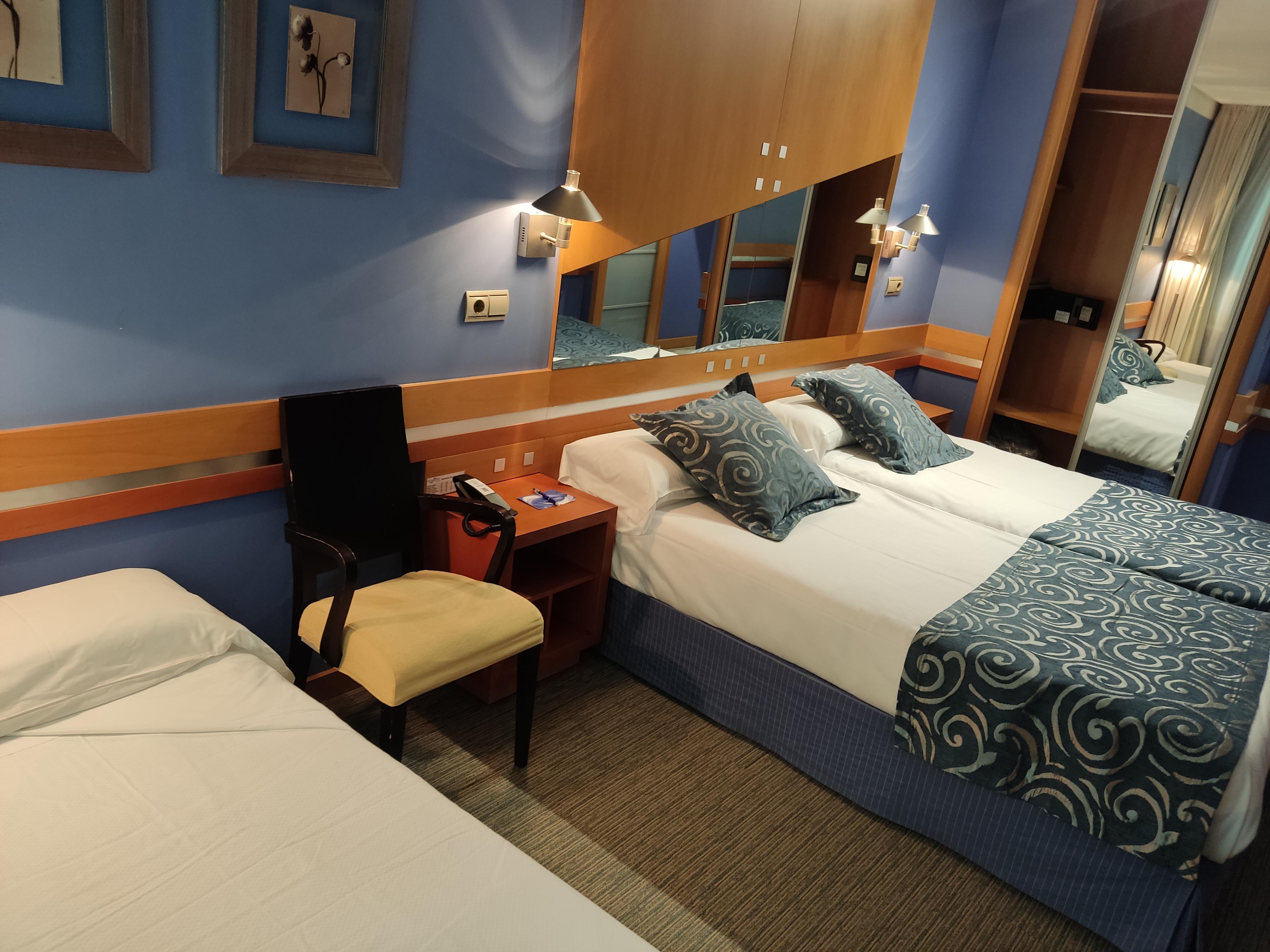 Hotel Torresport Torrelavega Extérieur photo