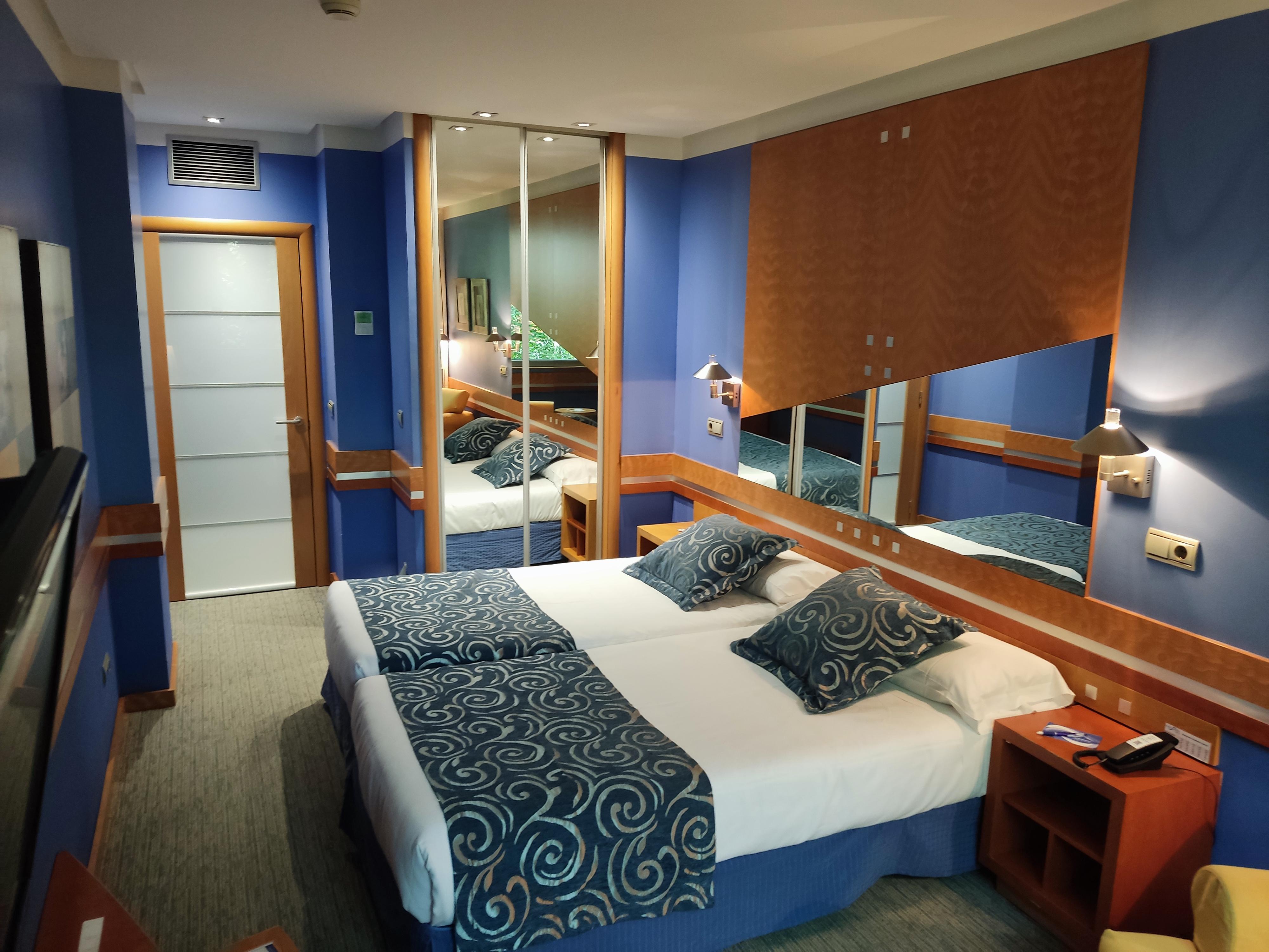 Hotel Torresport Torrelavega Extérieur photo