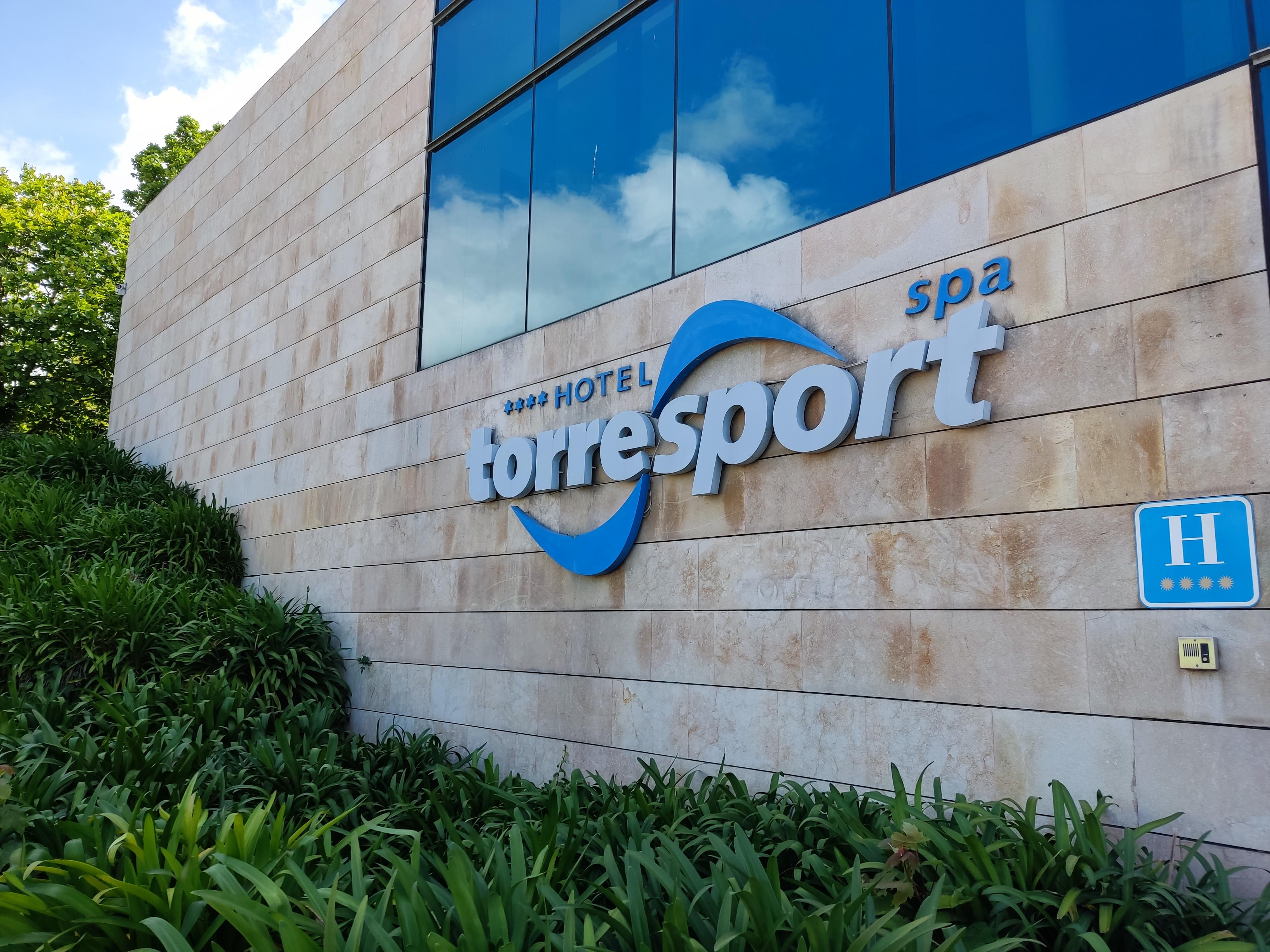 Hotel Torresport Torrelavega Extérieur photo