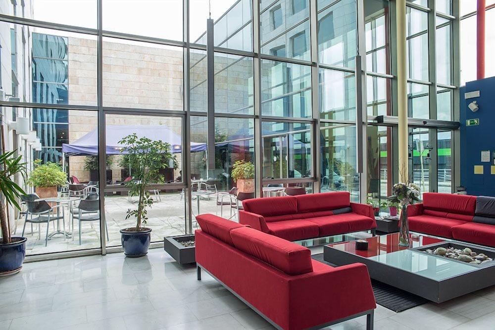 Hotel Torresport Torrelavega Extérieur photo