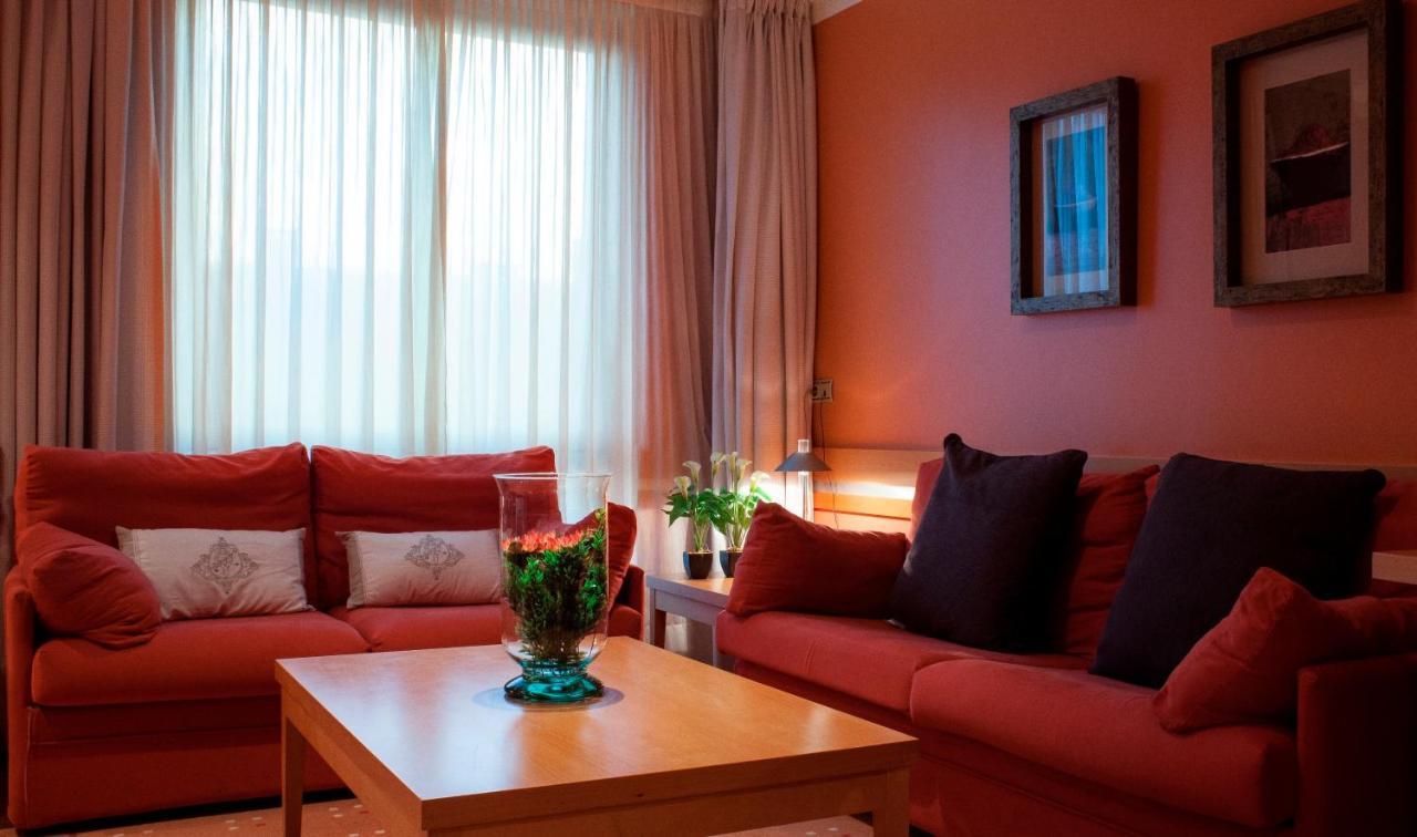 Hotel Torresport Torrelavega Extérieur photo